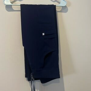 FIGS Kade cargo scrub pants - navy, size XS